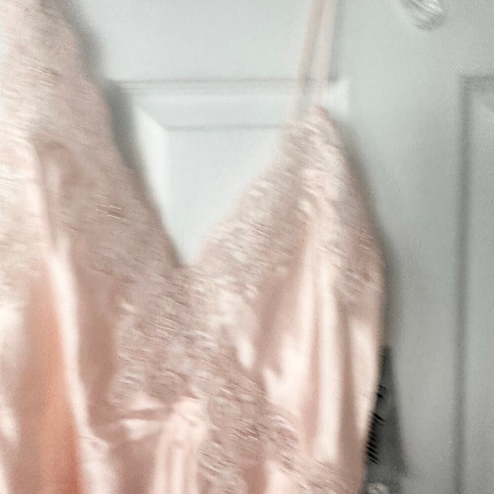 Etienne Peach Satin Vintage Long Robe Beaded Lace Slip Night Gown NWT Medium - Picture 12 of 16